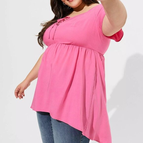 NWT Torrid Gin Fizz Babydoll Challis Lace Up Hi Low Top in Size 2 (18/20) - Picture 1 of 10